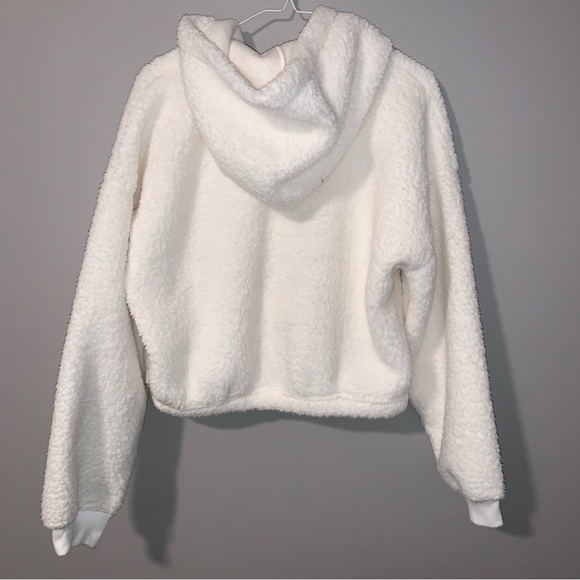 NWT GILLY HICKS Ivory Sherpa Fleece hoodie. MEDIUM - Picture 2 of 4